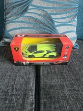 Lamborghini Veneno 1:24 Scale